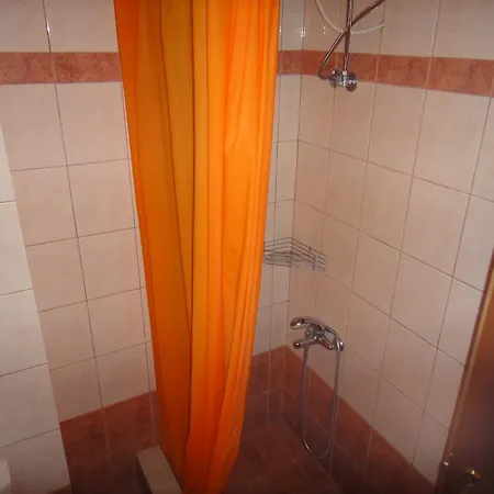 Apartment Studios *