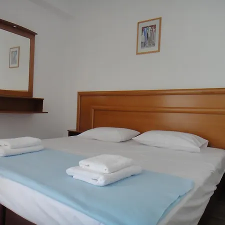 Studios Apartment Gerakini